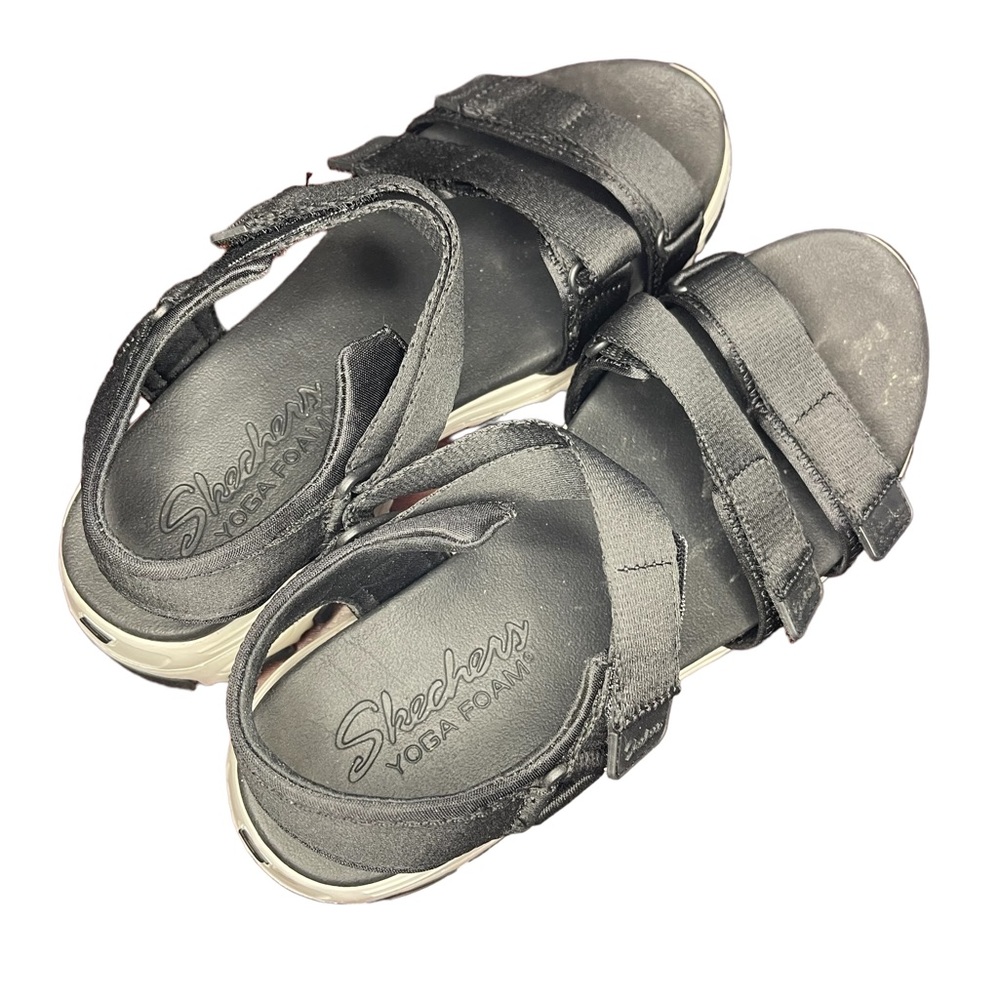 EUC! Women’s Skechers Yoga Foam Sandals - Black - Size 9